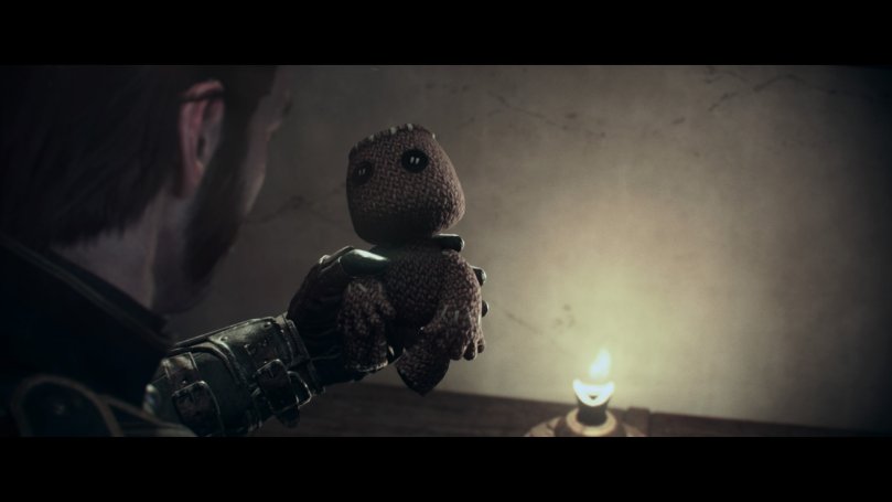 Another example of a collectible, one of the better ones. The protagonist found a Sackboy puppet.